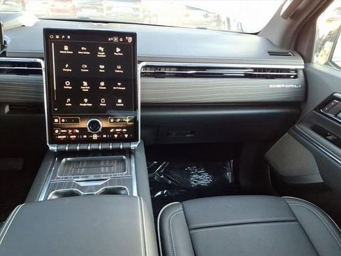 Used 2025 GMC Sierra EV Denali image 19