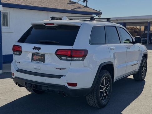Used 2017 Jeep Grand Cherokee Trailhawk image 5