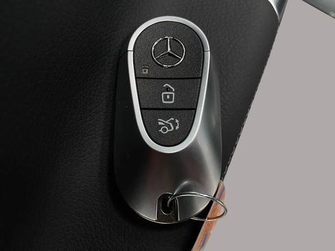 Certified 2025 Mercedes-Benz C 300 4MATIC Sedan image 32