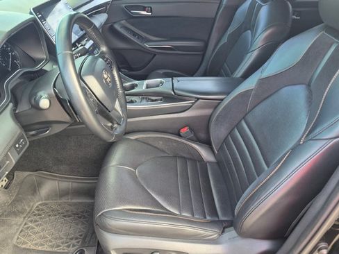 Used 2019 Toyota Avalon XSE FWD image 14