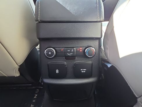 Used 2016 Ford Explorer Platinum AWD/4WD image 39