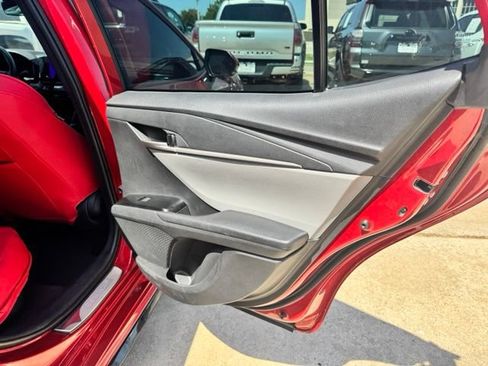 Used 2025 Toyota Camry SE w/ Convenience Package FWD image 18