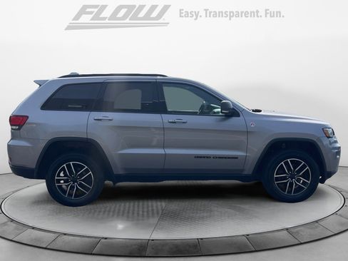Used 2020 Jeep Grand Cherokee Trailhawk image 9