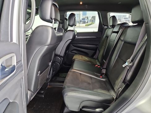 Used 2019 Jeep Grand Cherokee Altitude RWD image 13