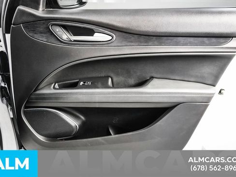 Used 2022 Alfa Romeo Stelvio Sprint image 44