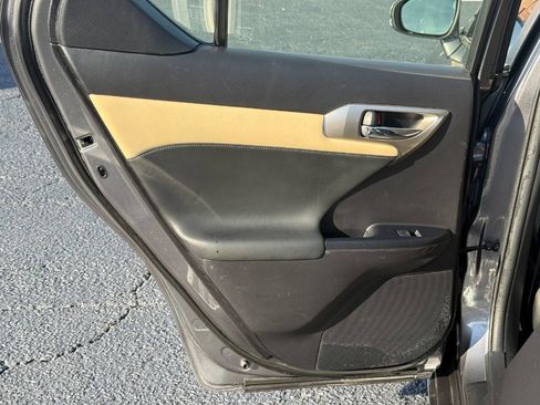 Used 2016 Lexus CT 200h FWD image 14