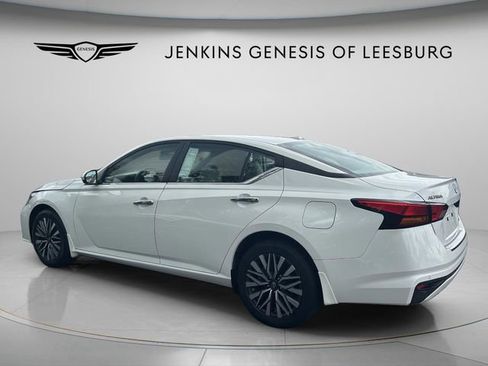 Used 2023 Nissan Altima 2.5 SV image 7