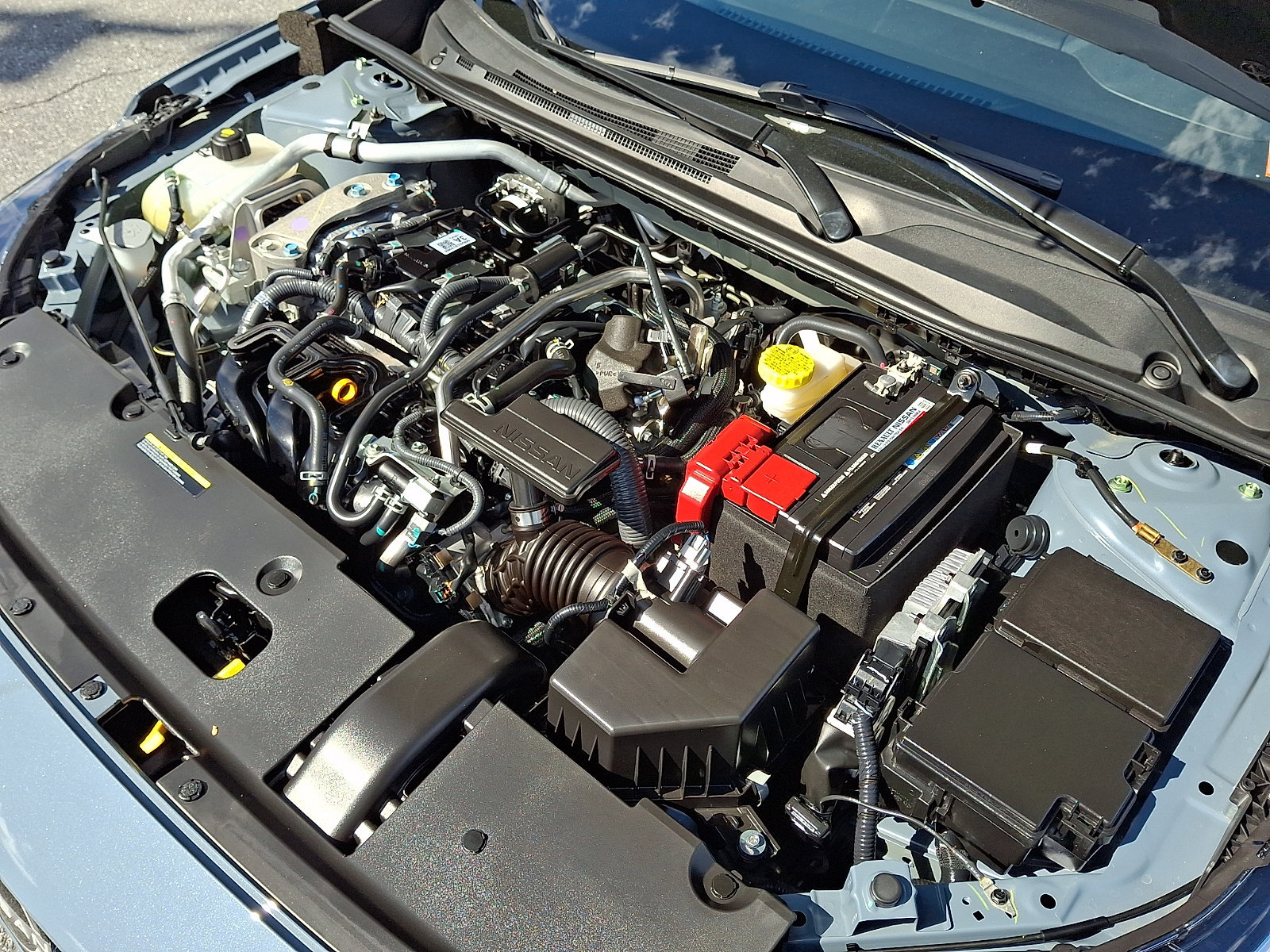 Certified 2025 Nissan Sentra SR w/ SR Premium Package FWD image 27