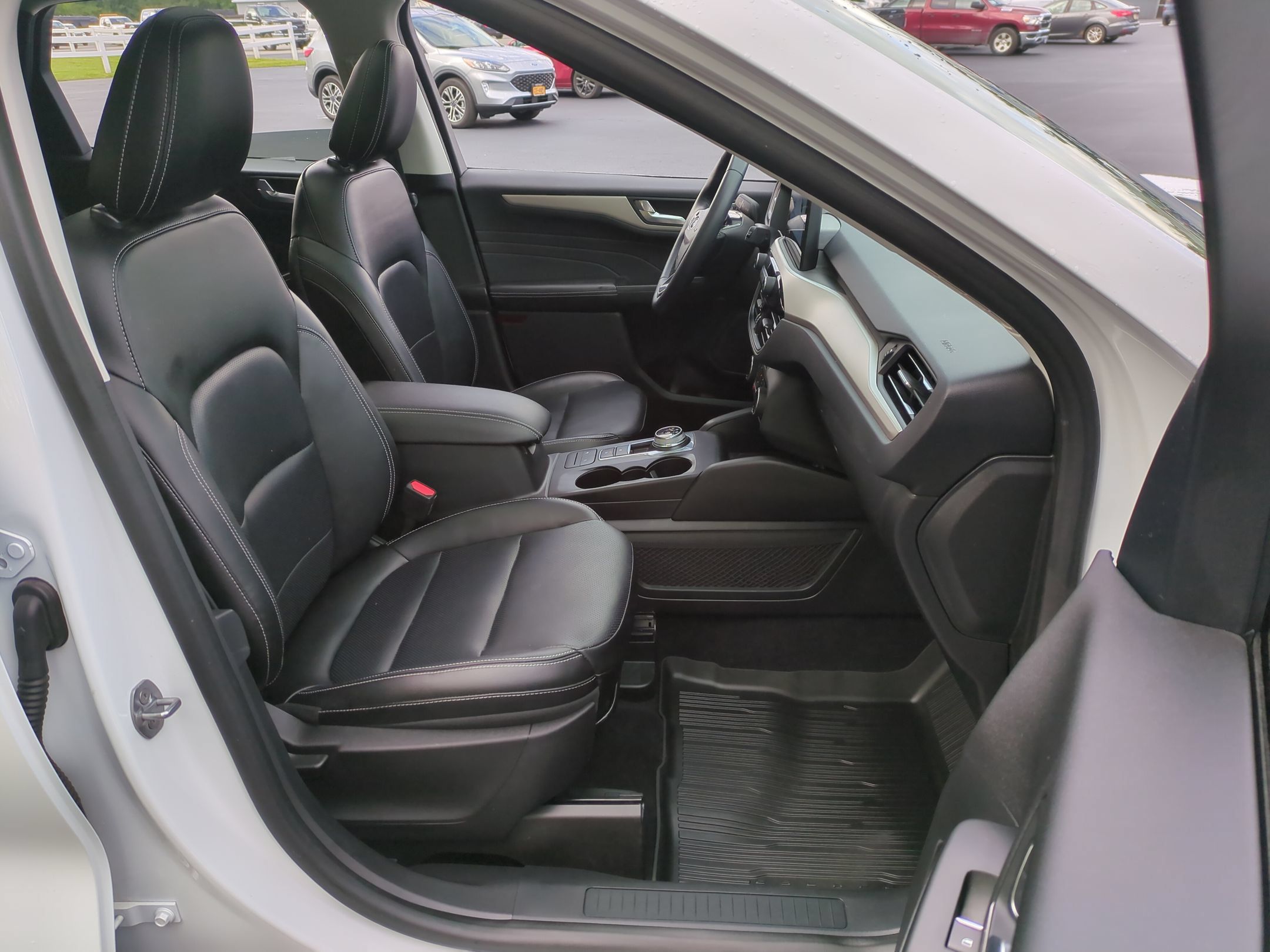 Used 2022 Ford Escape SEL w/ Technology Package AWD/4WD image 26