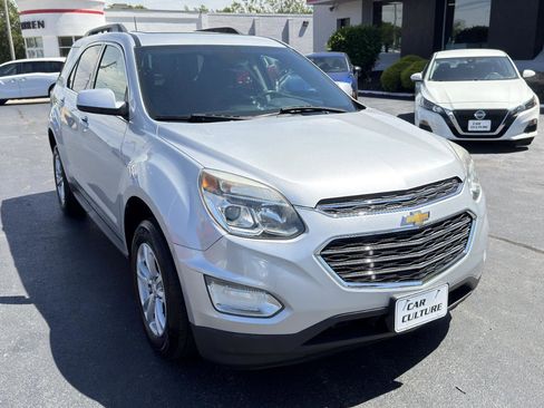 Used 2017 Chevrolet Equinox LT w/ Convenience Package FWD image 5