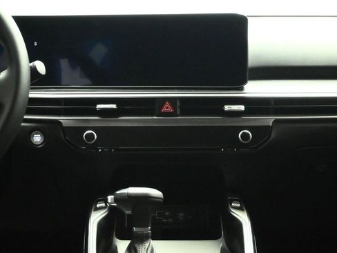 Certified 2025 Kia Sorento S w/ Panoramic Sunroof Package FWD image 38
