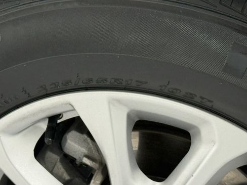 Used 2020 Chevrolet Equinox LT image 42