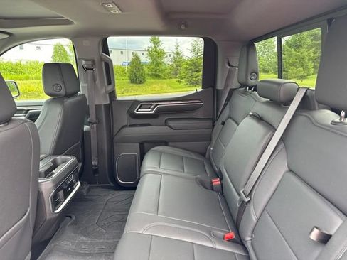Used 2024 Chevrolet Silverado 1500 LTZ w/ LTZ Premium Package AWD/4WD image 28