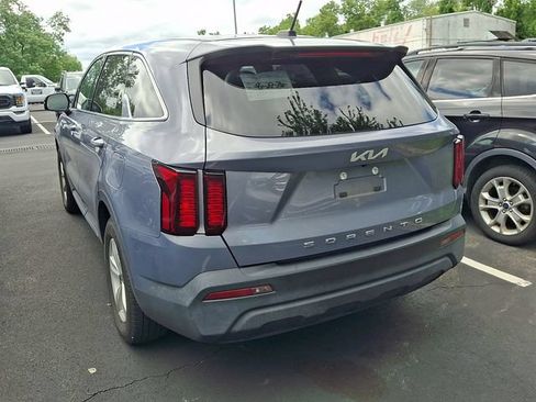 Used 2022 Kia Sorento LX FWD image 7