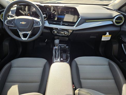 New 2026 Chevrolet Trax LT w/ Driver Confidence Package image 7