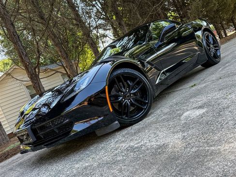 Used 2016 Chevrolet Corvette Stingray Coupe w/ Carbon Flash Badge Package RWD image 3