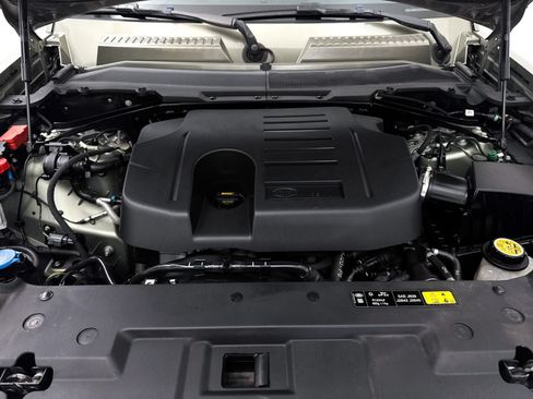 Used 2022 Land Rover Defender 110 SE AWD/4WD image 10