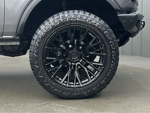 Used 2024 Ford Bronco Wildtrak image 10