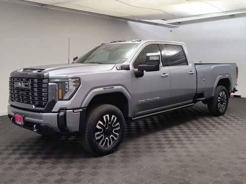 Used 2024 GMC Sierra 2500 Denali Ultimate AWD/4WD image 1