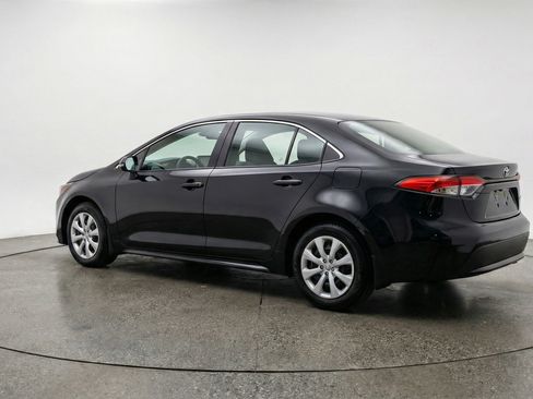 Used 2025 Toyota Corolla LE image 6