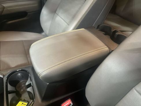 Used 2024 Chevrolet Colorado ZR2 w/ ZR2 Convenience Package III AWD/4WD image 28