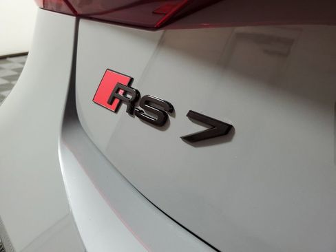 Used 2024 Audi RS 7 Performance image 7