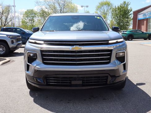Used 2026 Chevrolet Traverse High Country w/ LPO, Floor Liner Package AWD/4WD image 6