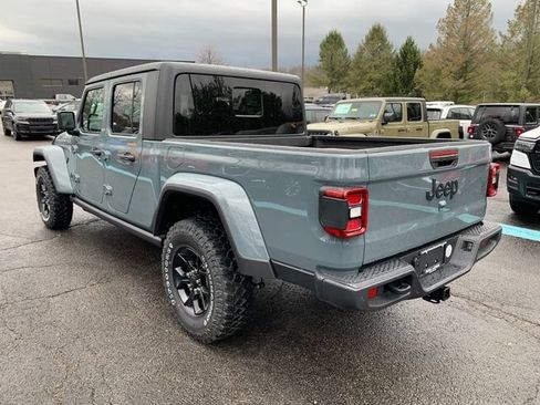 New 2026 Jeep Gladiator Sport AWD/4WD image 2
