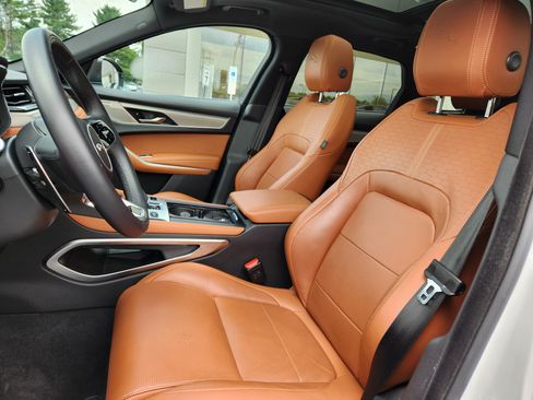 Certified 2026 Jaguar F-PACE R-Dynamic S AWD/4WD image 10