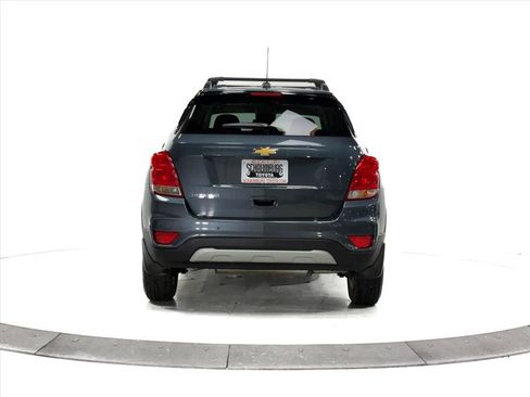 Used 2022 Chevrolet Trax LT w/ Driver Confidence Package image 8