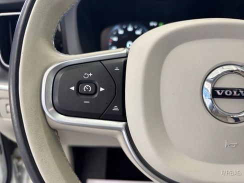Used 2019 Volvo XC60 T6 Momentum w/ Advanced Package AWD/4WD image 14