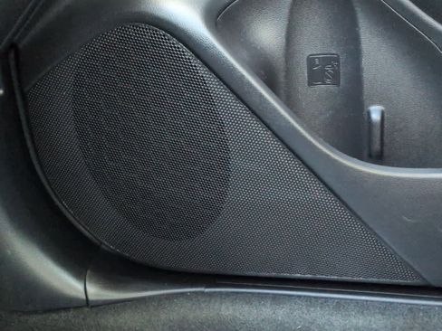 Used 2020 Subaru Forester Premium image 32