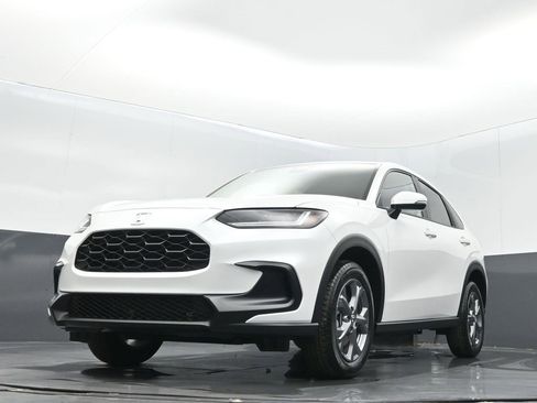 Certified 2026 Honda HR-V LX image 8