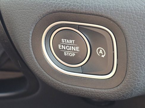 Used 2025 Mercedes-Benz GLS 450 GLS 450 image 28