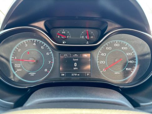 Used 2018 Chevrolet Cruze LT image 12