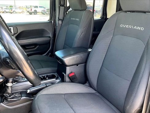 Used 2020 Jeep Gladiator Overland image 18