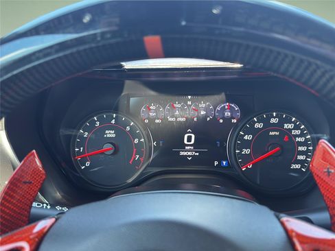 Used 2020 Chevrolet Camaro SS RWD image 12