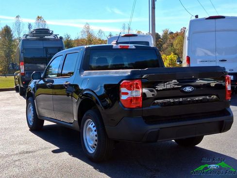New 2025 Ford Maverick XL image 3