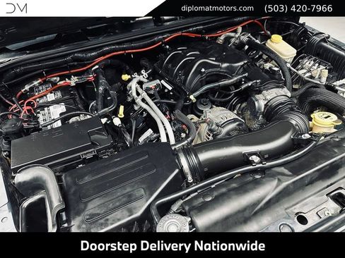 Used 2017 Jeep Wrangler Unlimited Rubicon w/ Connectivity Group AWD/4WD image 45