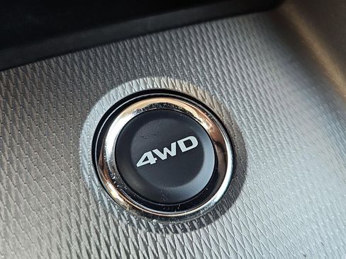 Used 2025 Mitsubishi Outlander Sport AWD image 17
