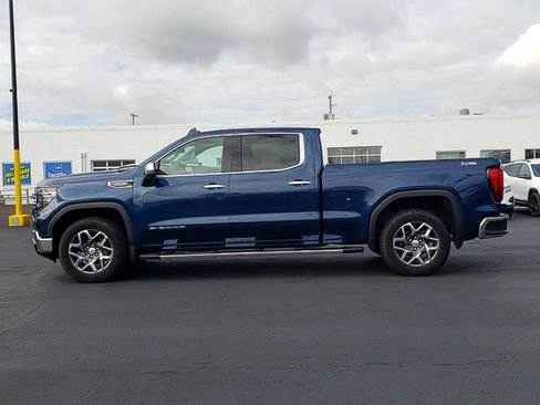 Used 2023 GMC Sierra 1500 SLT w/ SLT Premium Package image 4