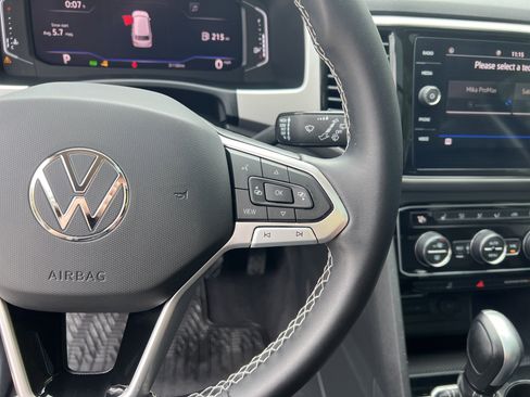 Certified 2023 Volkswagen Atlas SE w/ Panoramic Sunroof Package FWD image 18