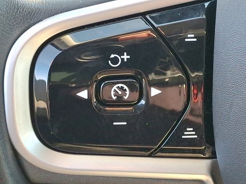 Used 2022 Volvo XC90 T6 Inscription w/ Lounge Package image 25