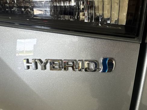 Used 2023 Toyota Highlander LE AWD/4WD image 34