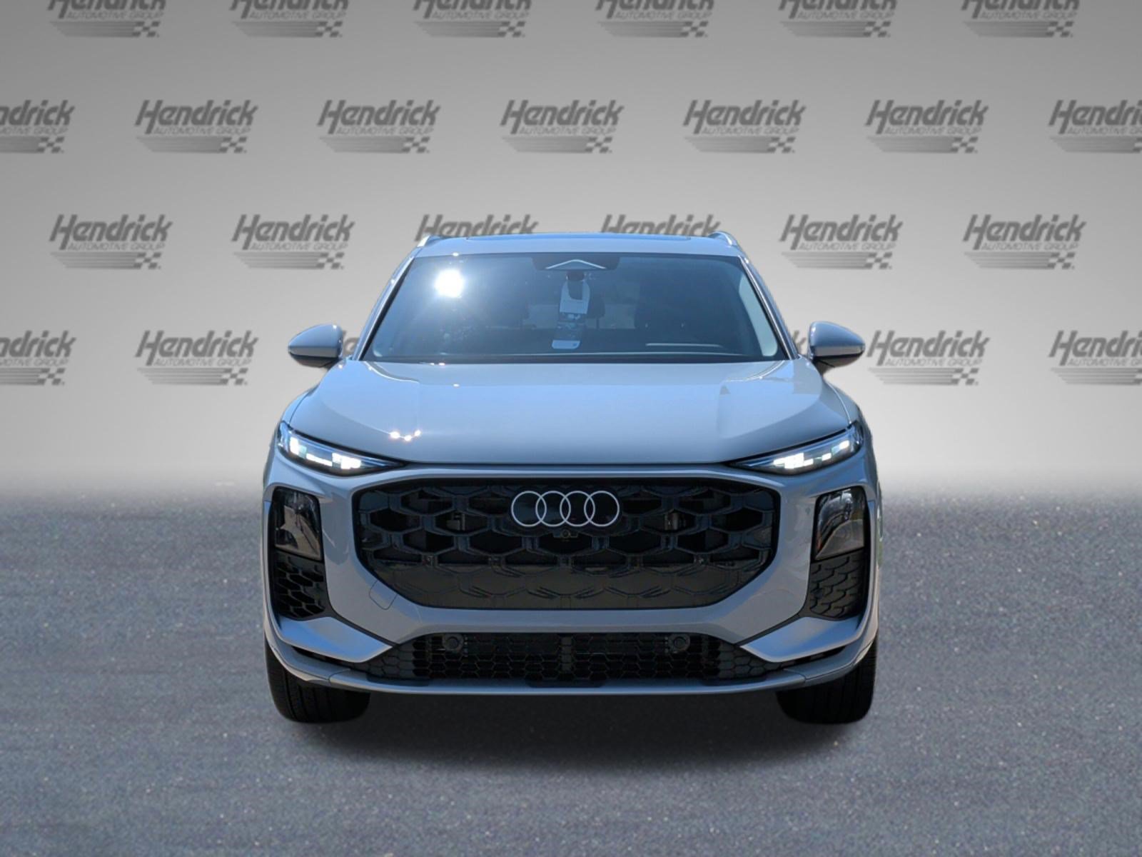 Used 2026 Audi Q3 quattro 2.0T w/ Driver Assistance Package AWD/4WD image 3