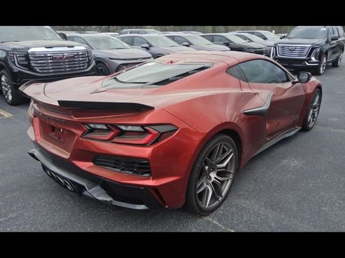 Used 2024 Chevrolet Corvette Z06 image 2