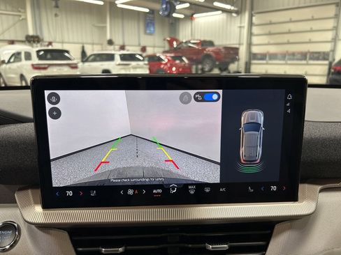 New 2026 Ford Explorer Active image 19