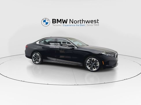 New 2027 BMW 530i xDrive w/ Premium Package AWD/4WD image 6