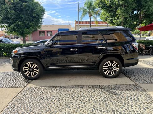 Used 2017 Toyota 4Runner Limited image 8