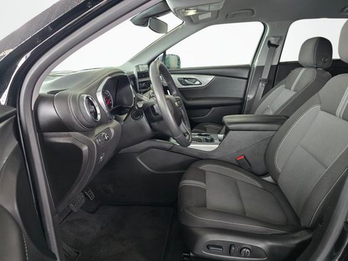 Used 2025 Chevrolet Blazer LT AWD/4WD image 18